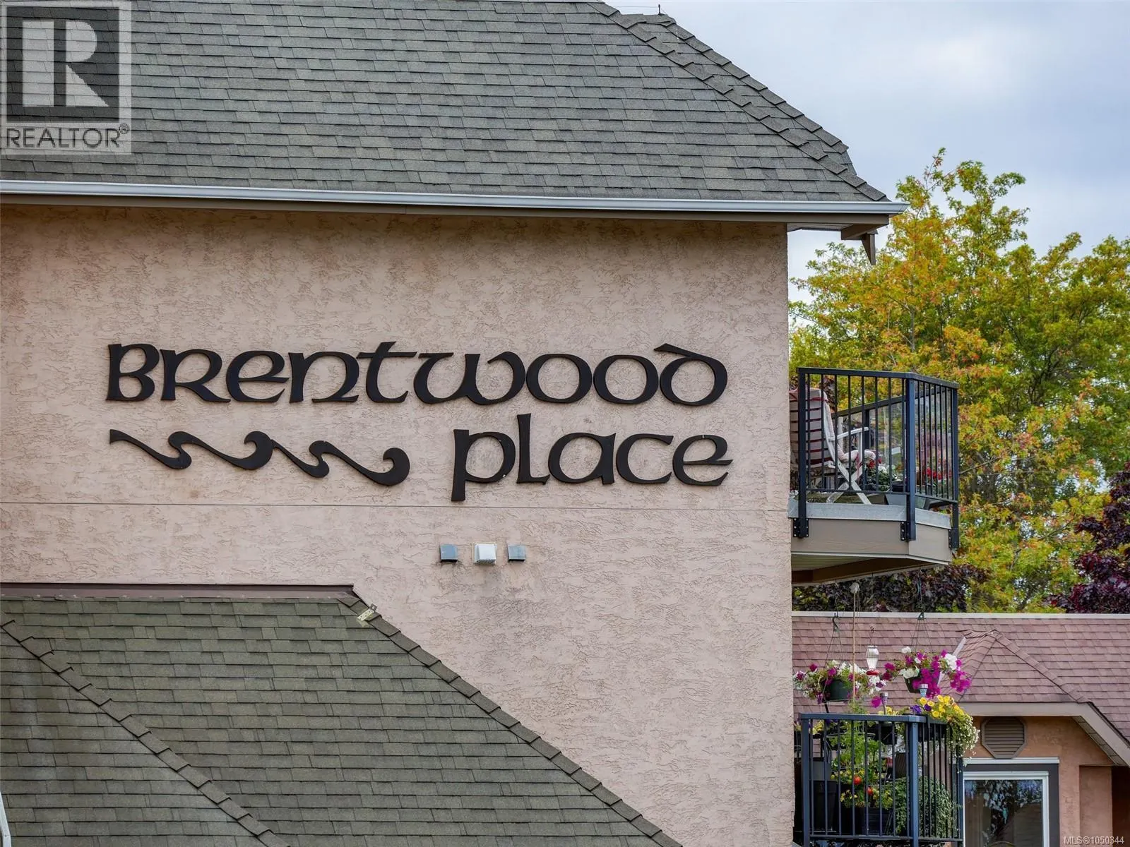 202 7070 West Saanich Rd