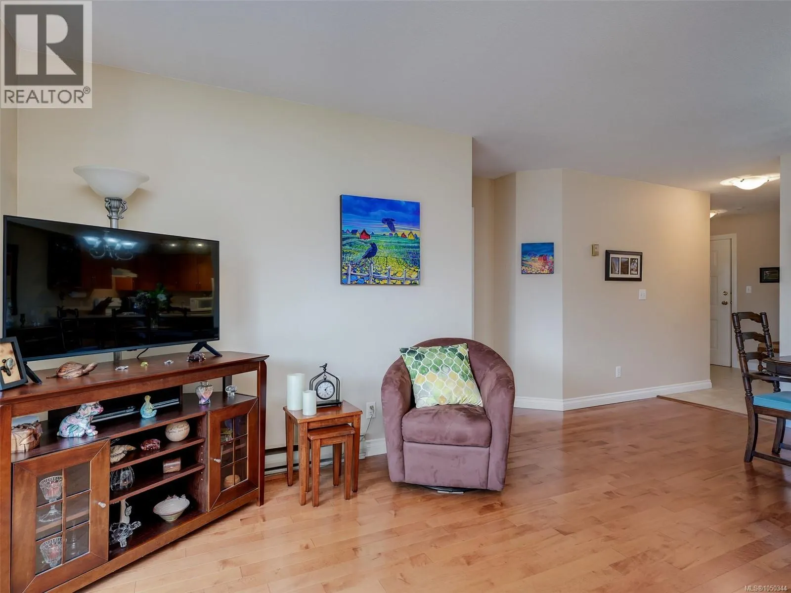 202 7070 West Saanich Rd