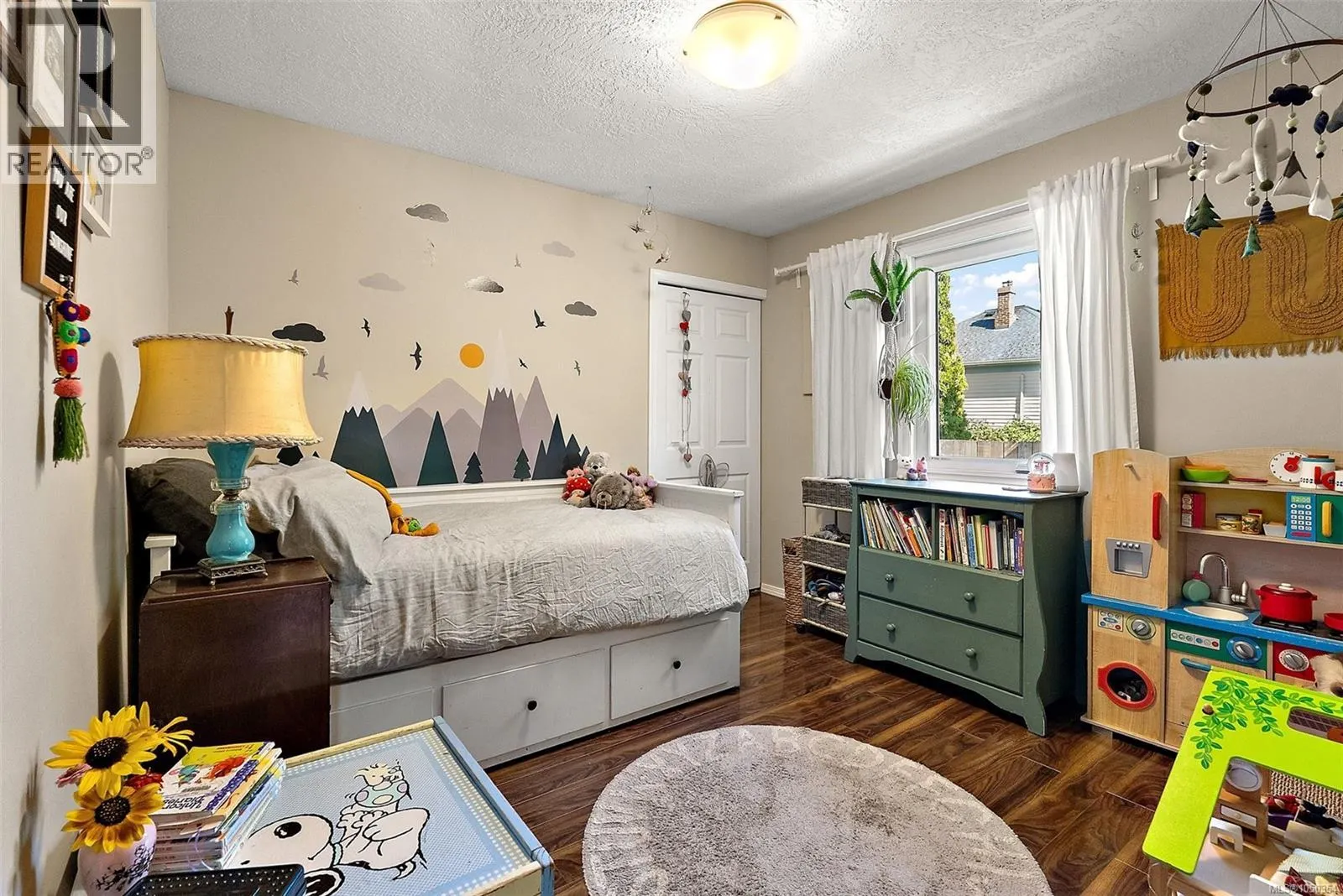 1109 Caledonia Ave