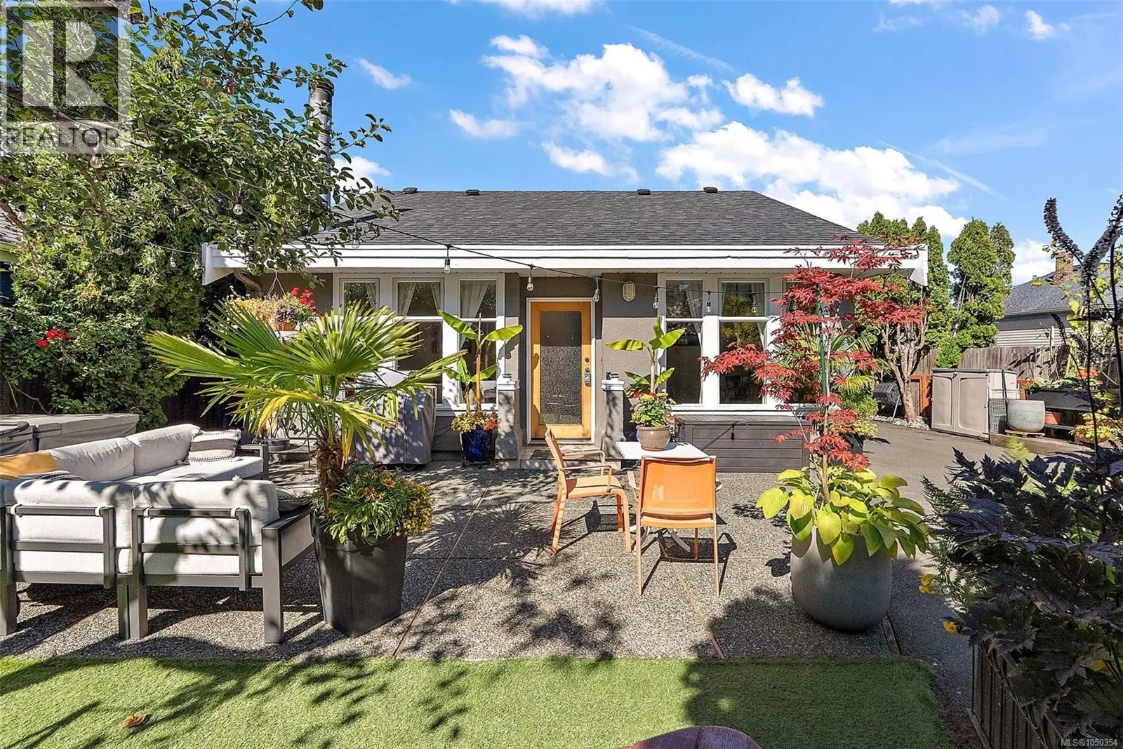 1109 Caledonia Ave