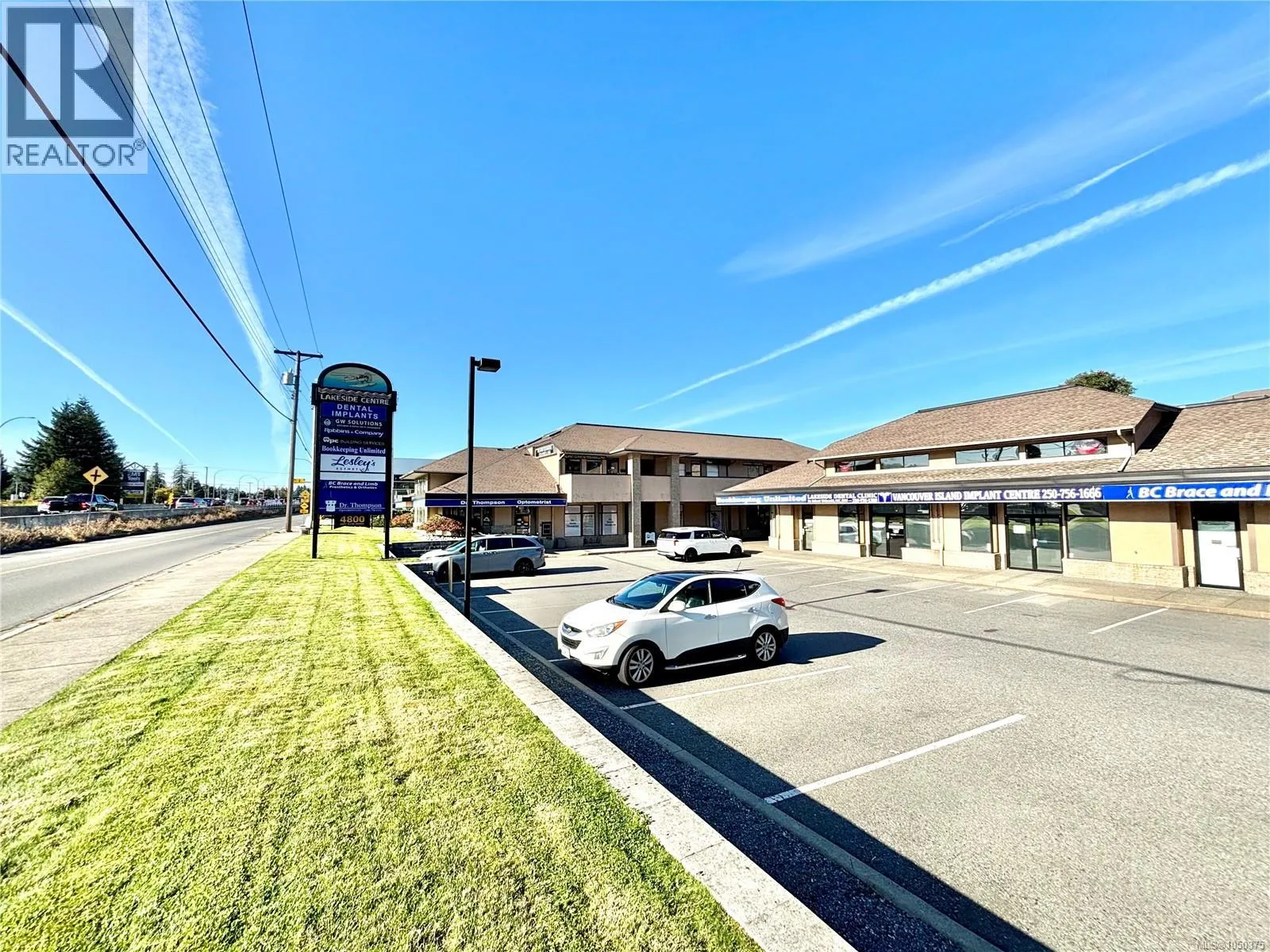 6 4800 Island Hwy N