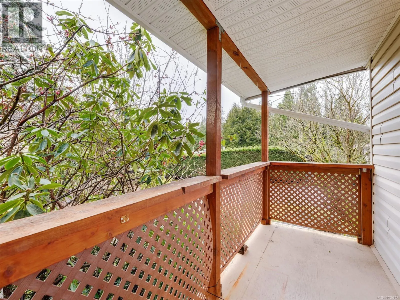 39 2587 Selwyn Rd
