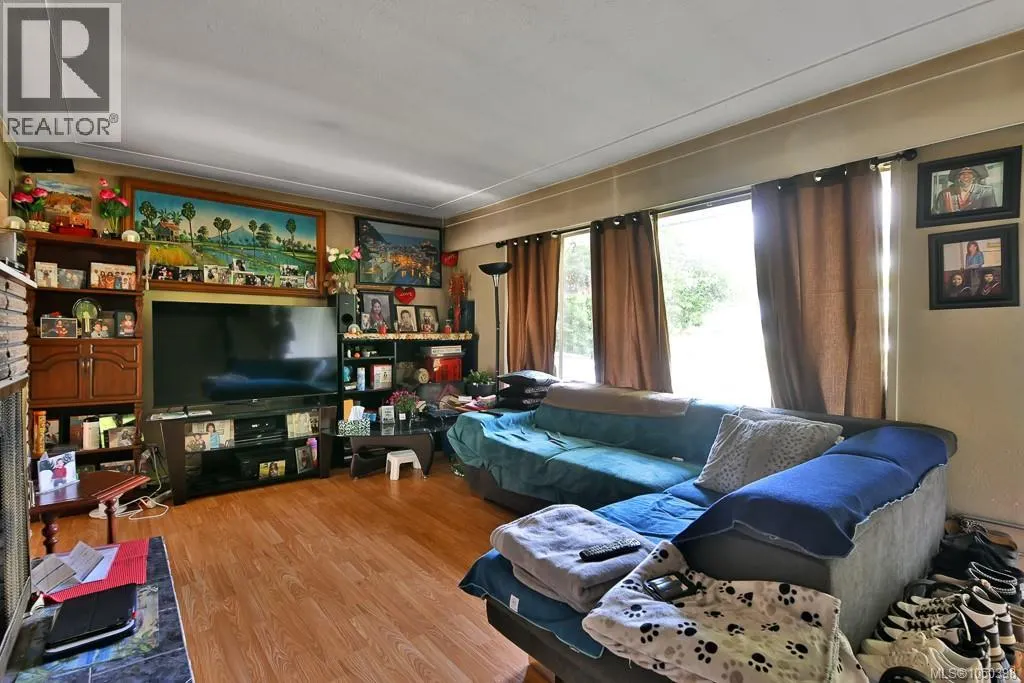 311 Holly Ave