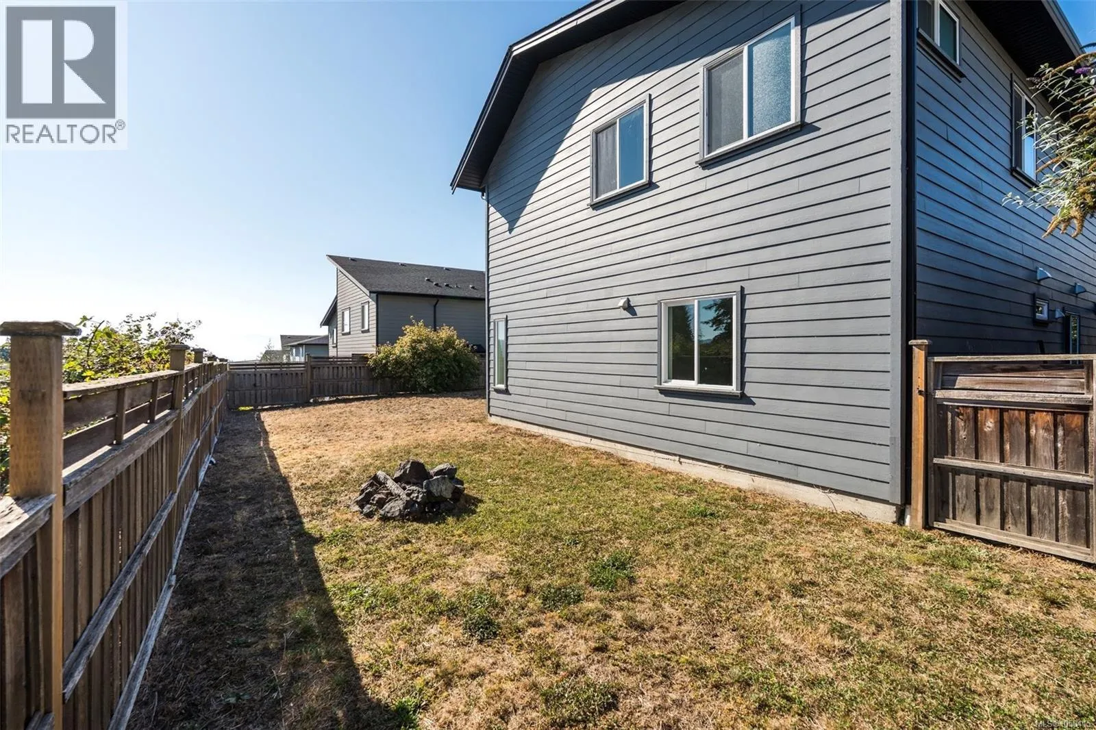 2211 Winfield Dr