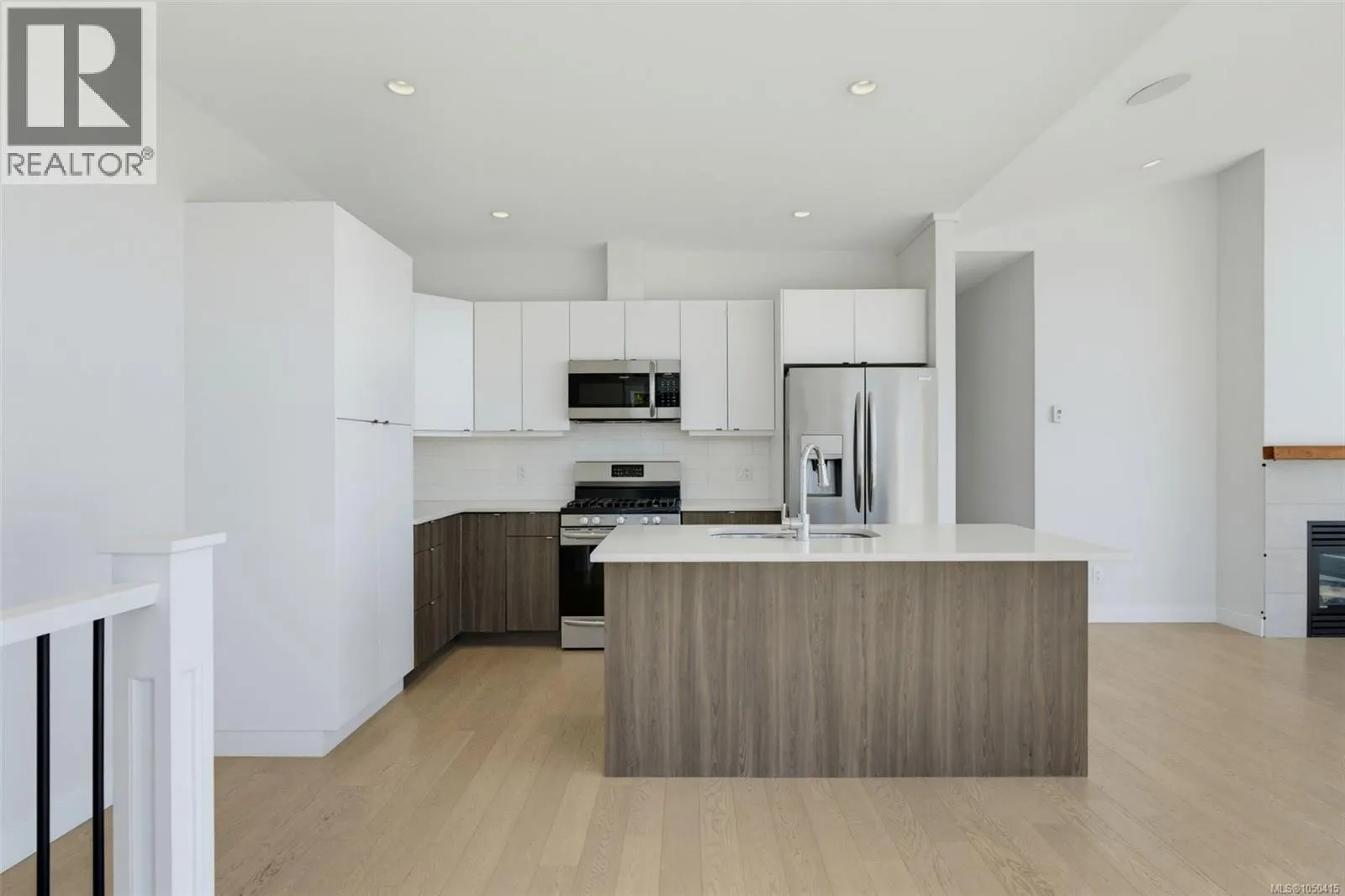 2211 Winfield Dr