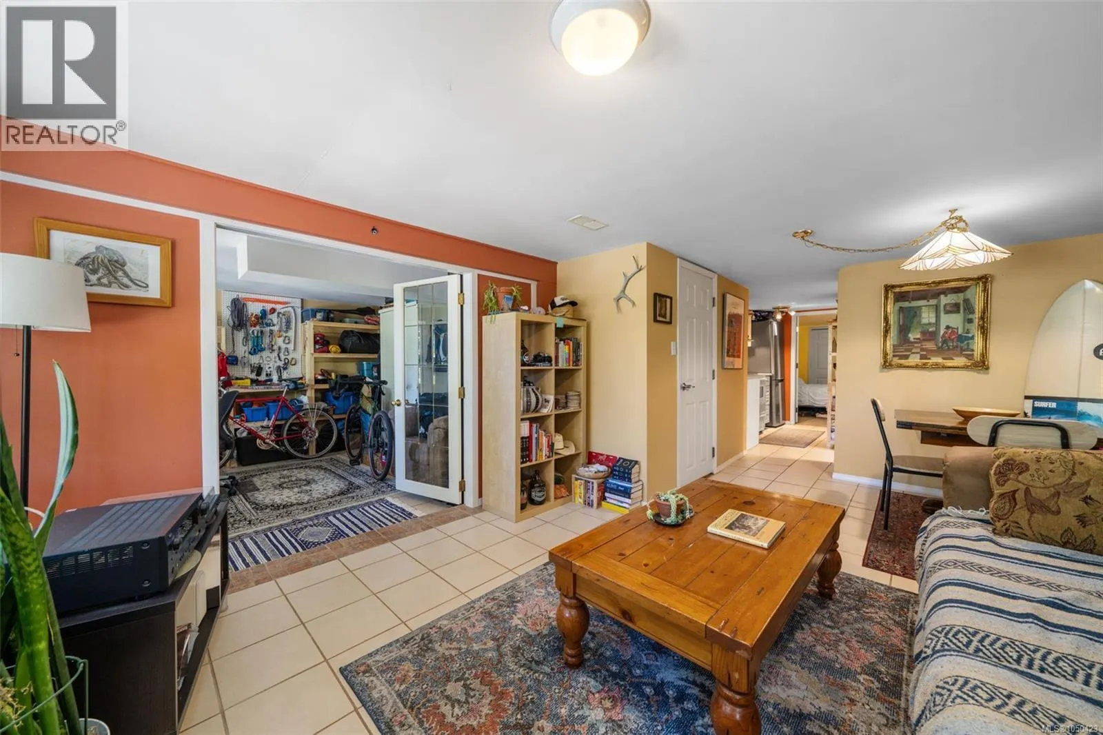 1271 McKenzie St