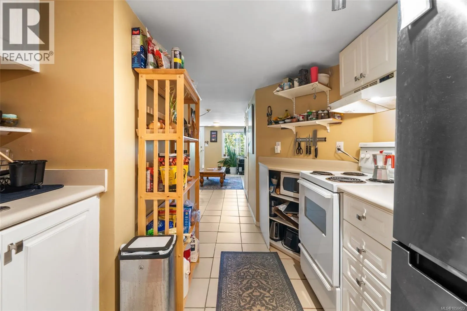 1271 McKenzie St