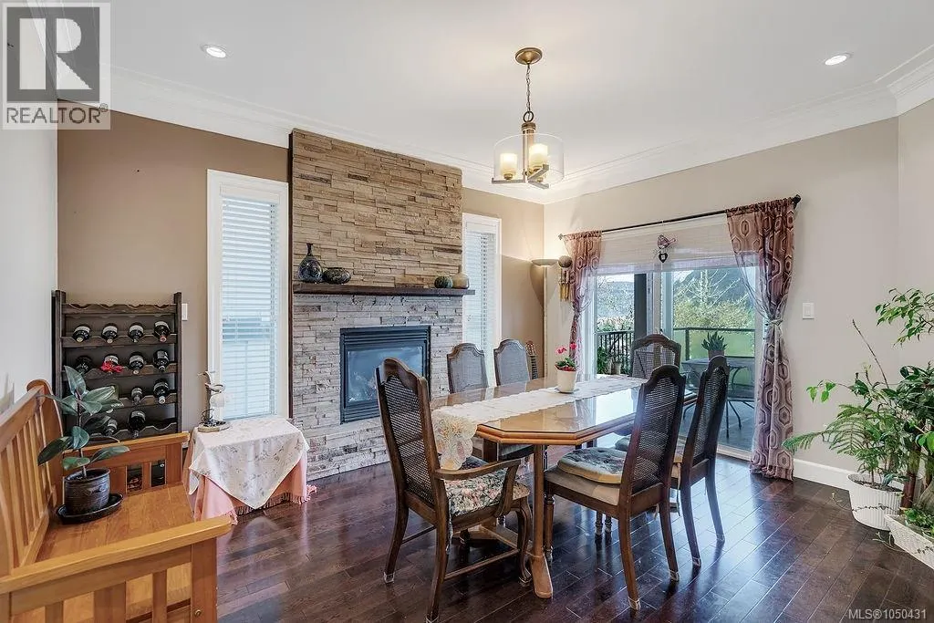 110 1177 Deerview Pl