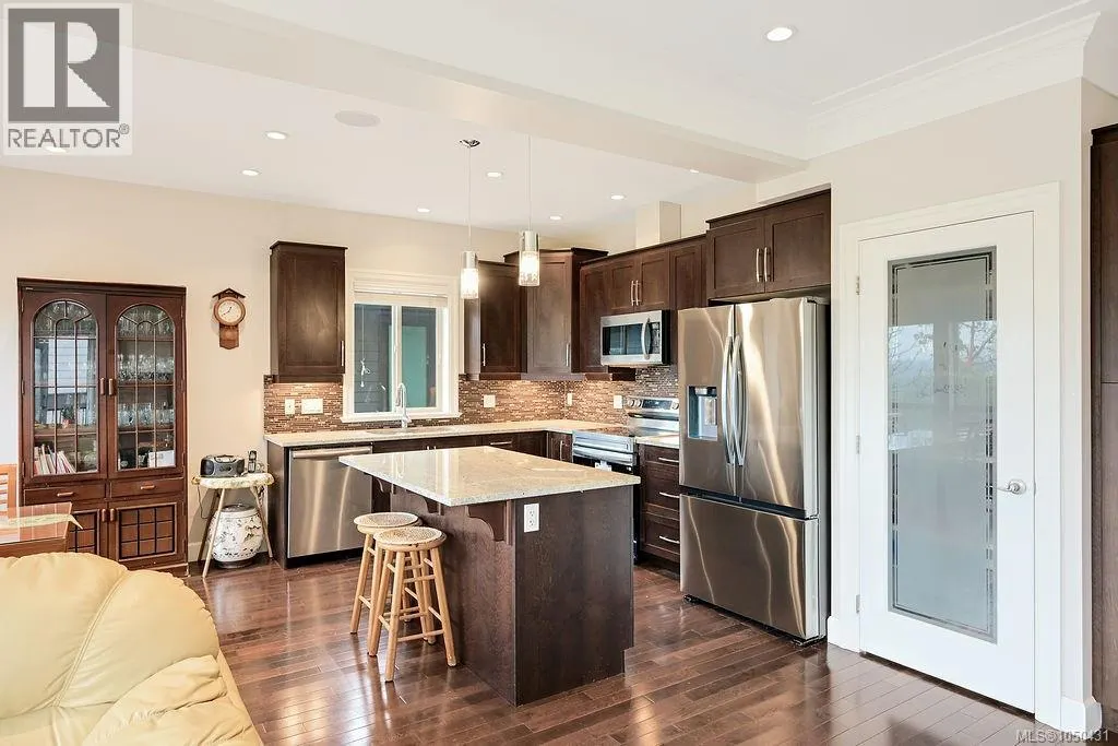110 1177 Deerview Pl