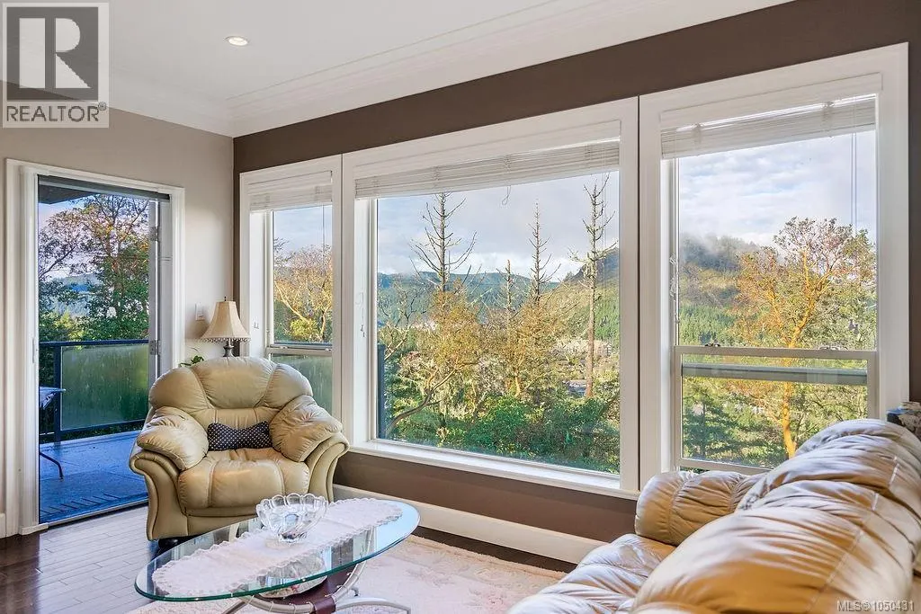 110 1177 Deerview Pl