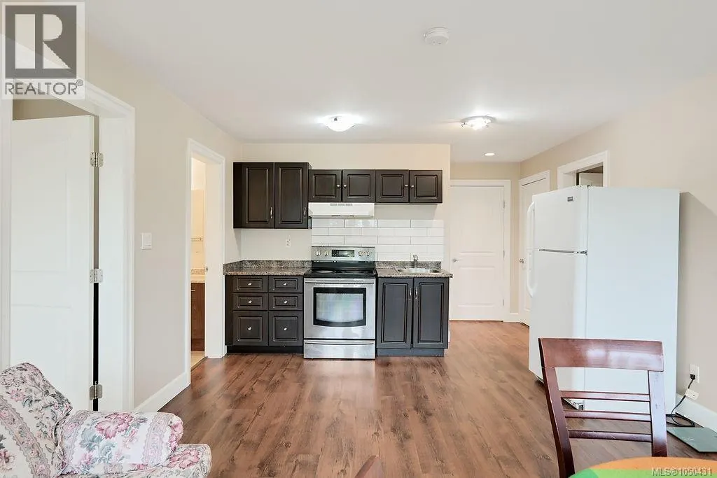 110 1177 Deerview Pl
