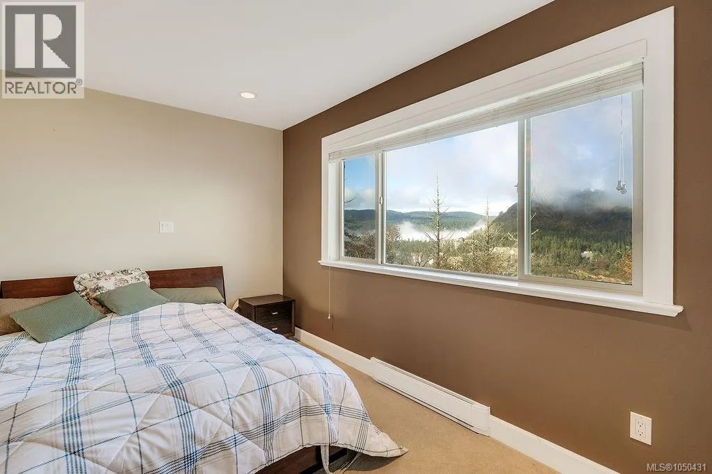 110 1177 Deerview Pl