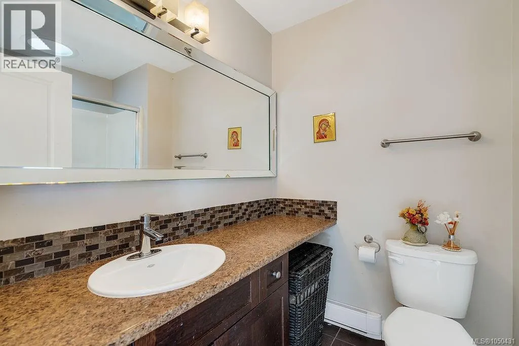 110 1177 Deerview Pl