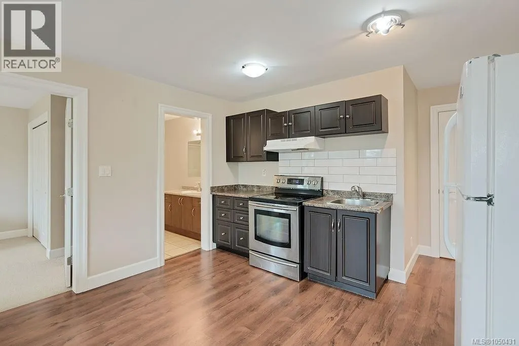 110 1177 Deerview Pl
