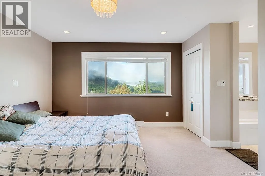 110 1177 Deerview Pl