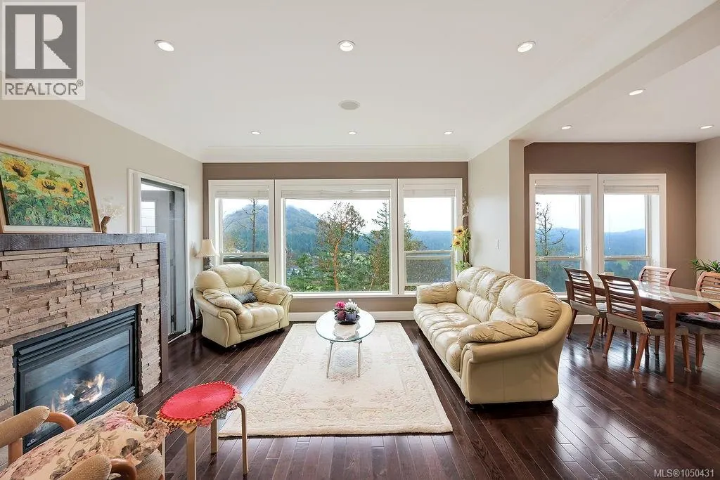 110 1177 Deerview Pl