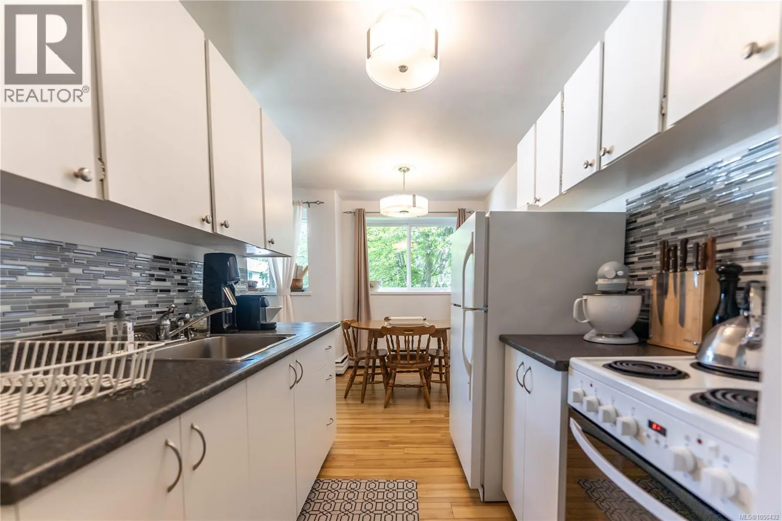 2107 1007 Bowen Rd