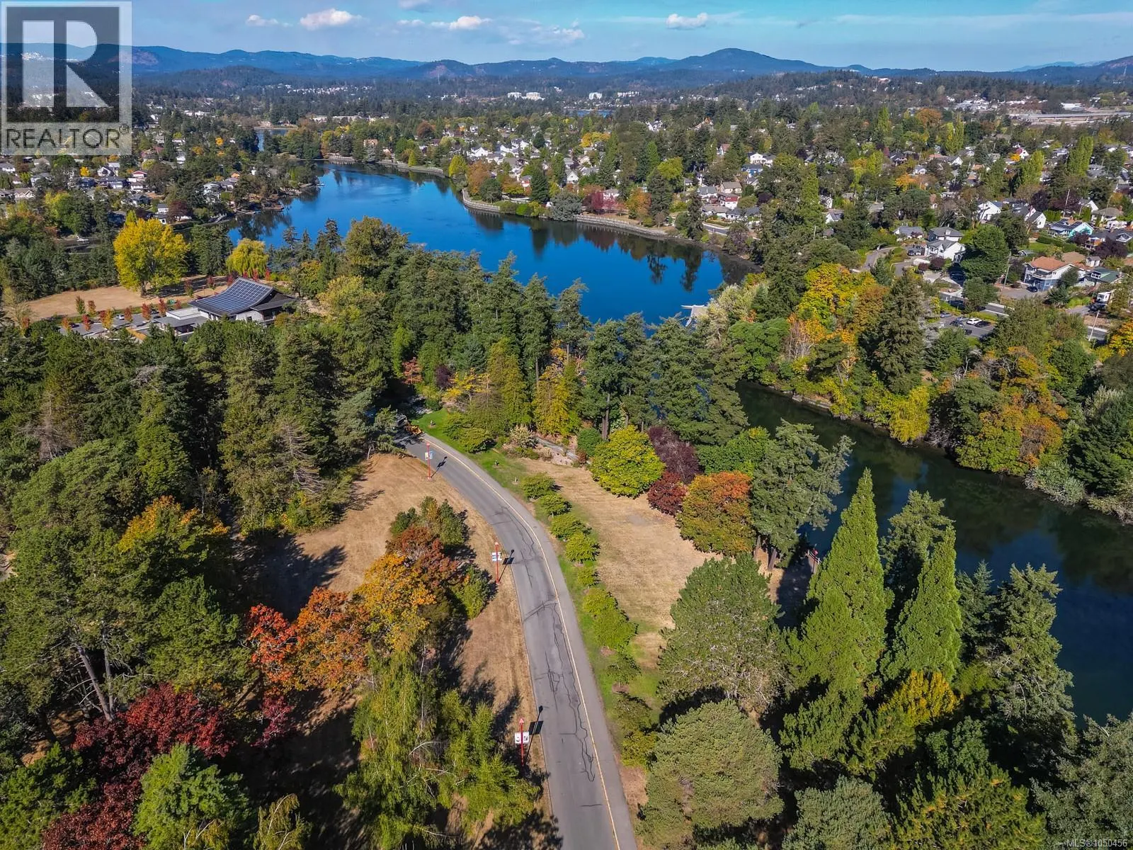 505 1075 Tillicum Rd