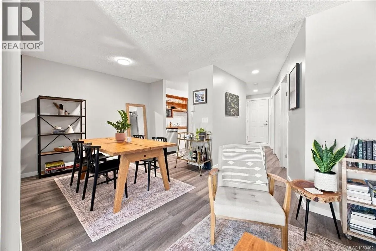 305 3087 Barons Rd