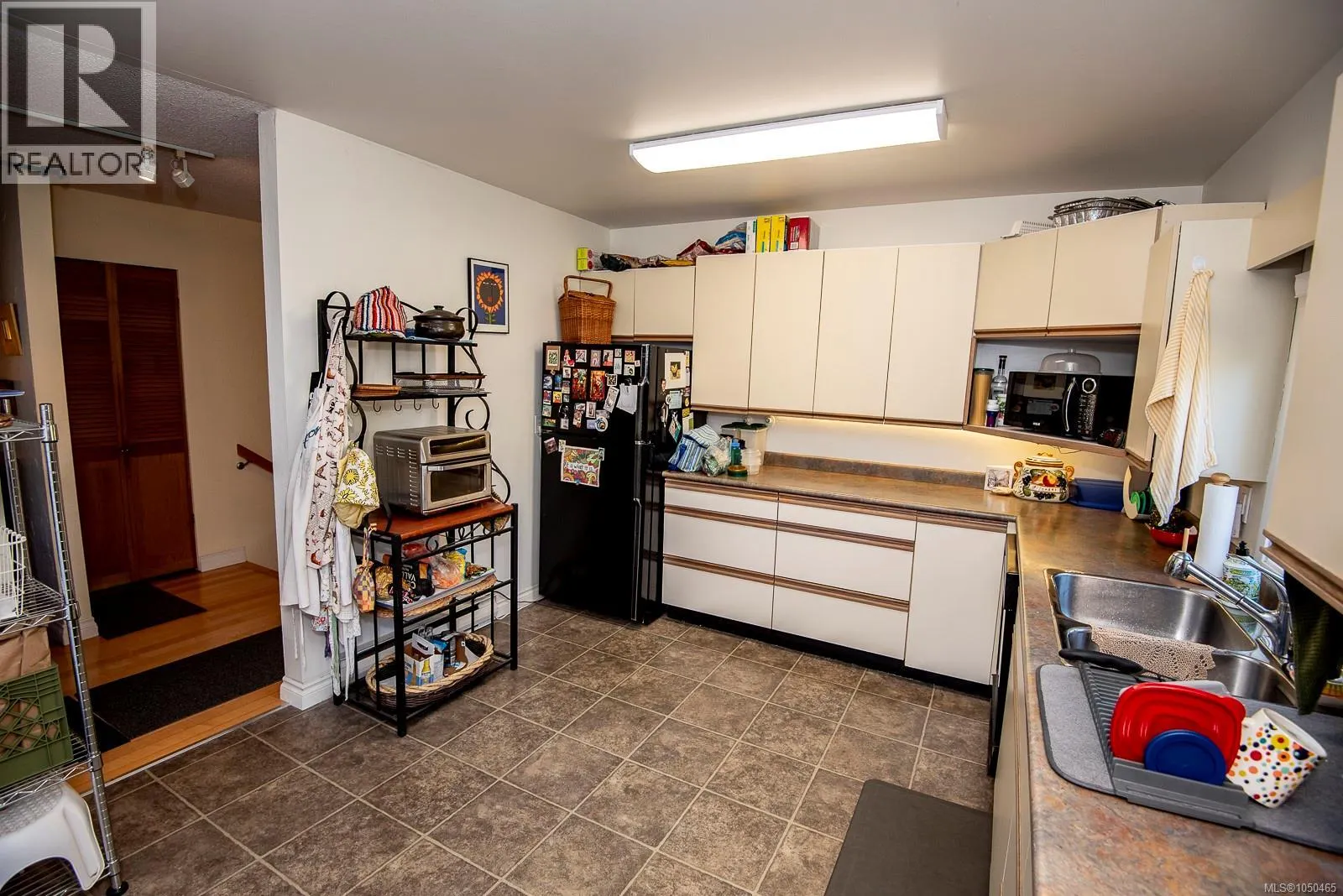 13 3060 Harriet Rd