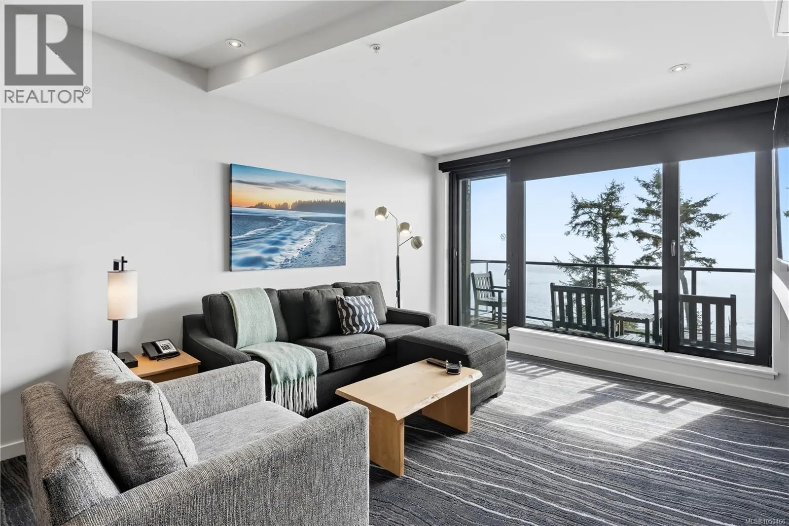 315 596 Marine Dr