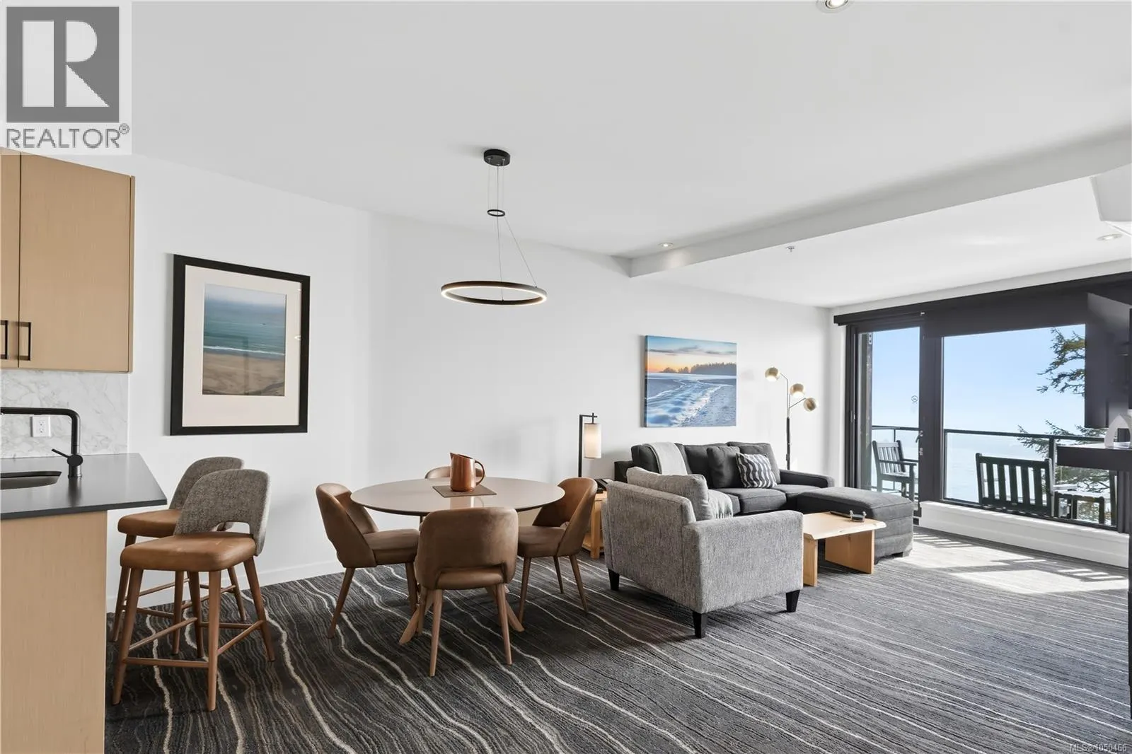 315 596 Marine Dr