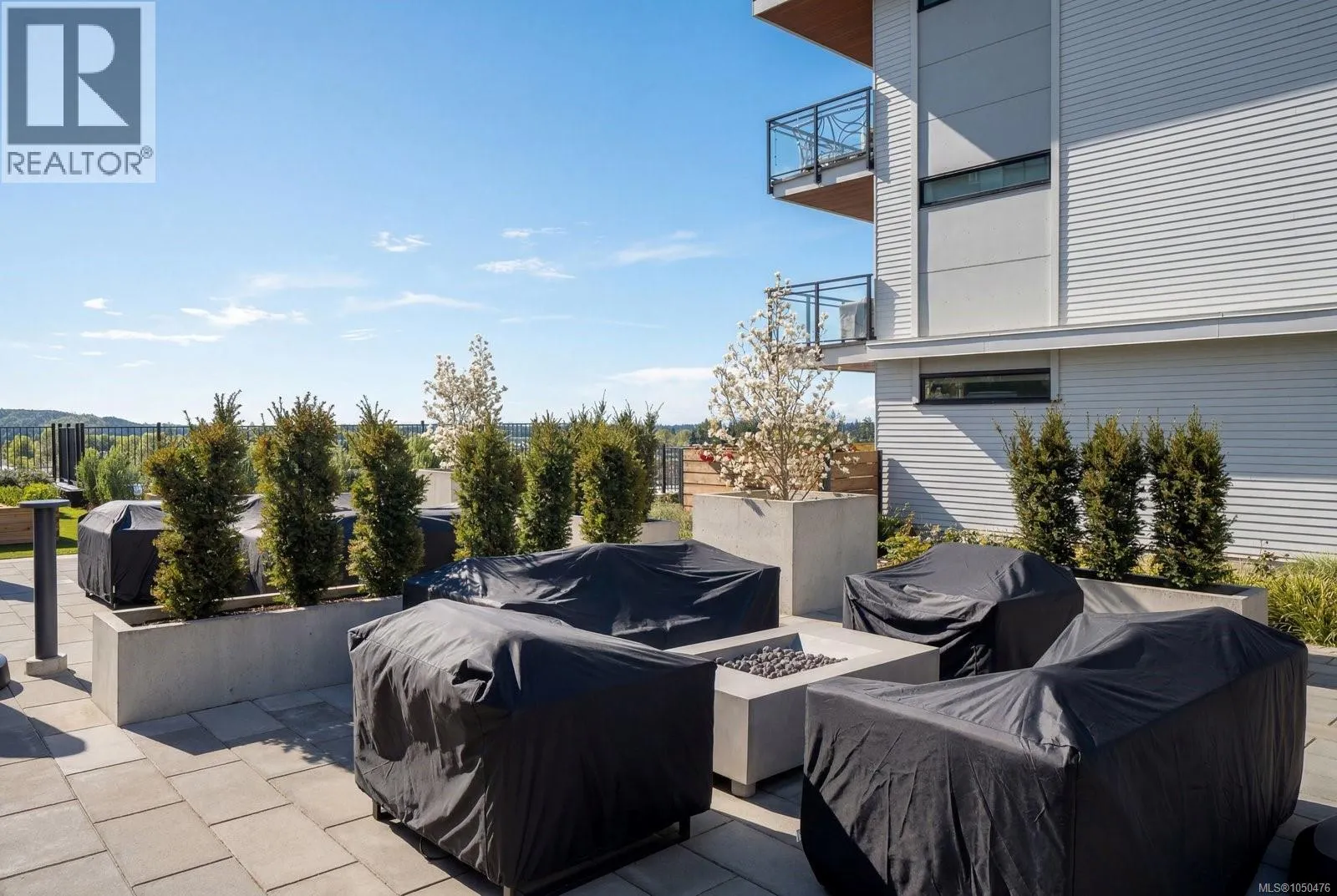 402 1110 Samar Cres