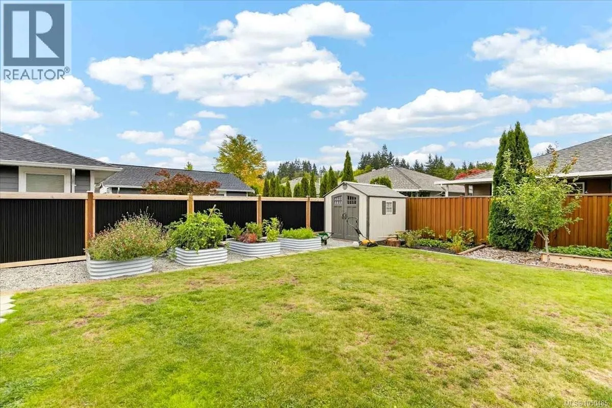 3615 Lyall Point Cres