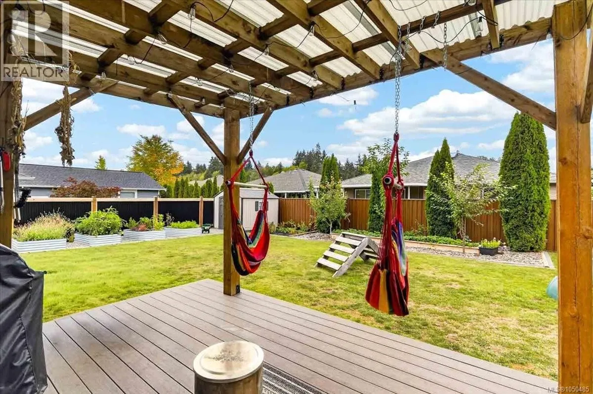 3615 Lyall Point Cres