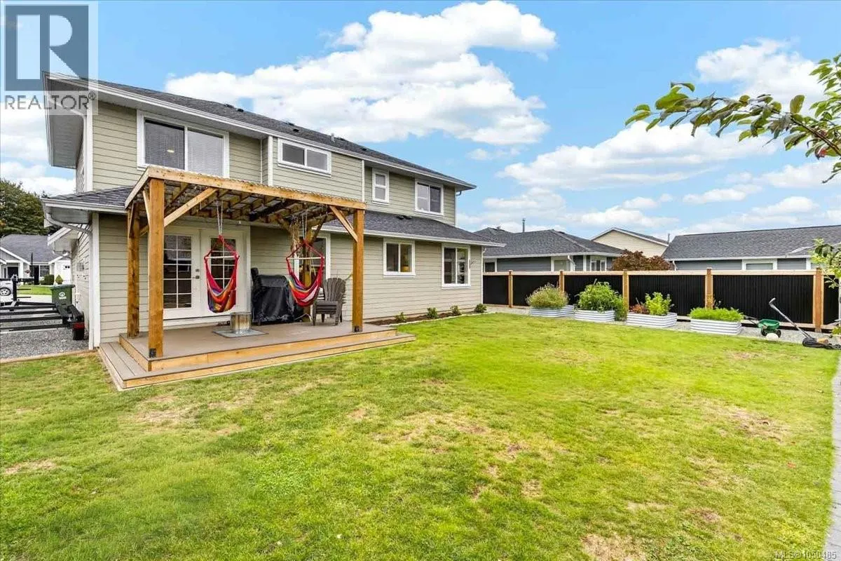 3615 Lyall Point Cres