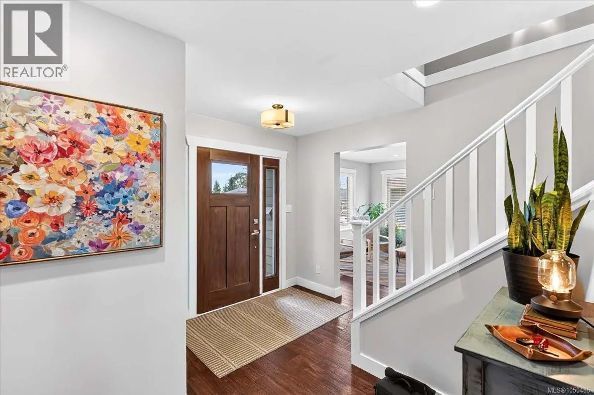 3615 Lyall Point Cres