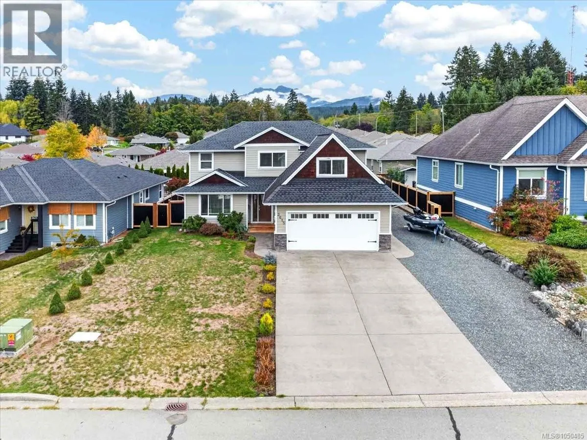 3615 Lyall Point Cres