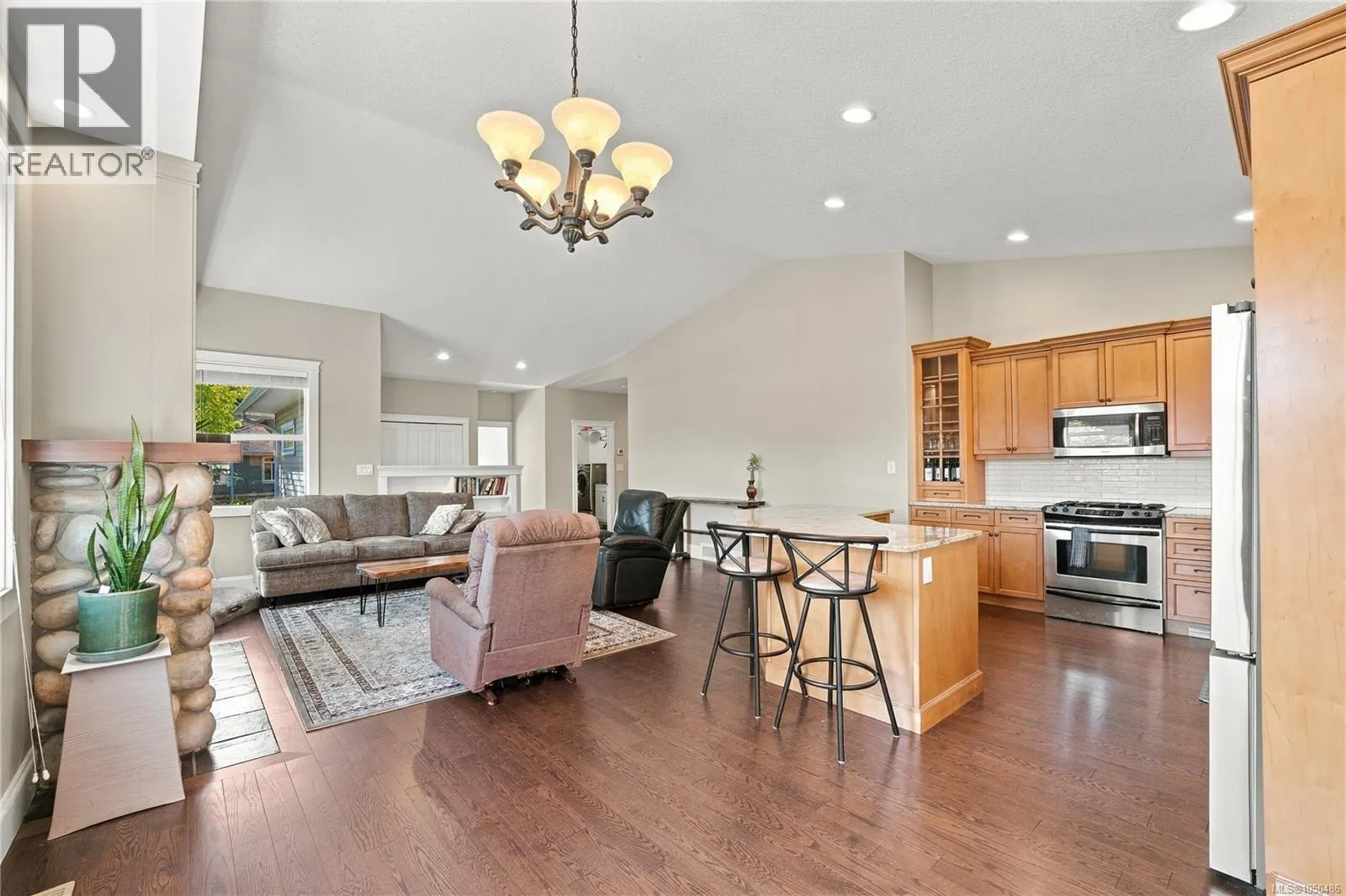 3490 Monterey Dr