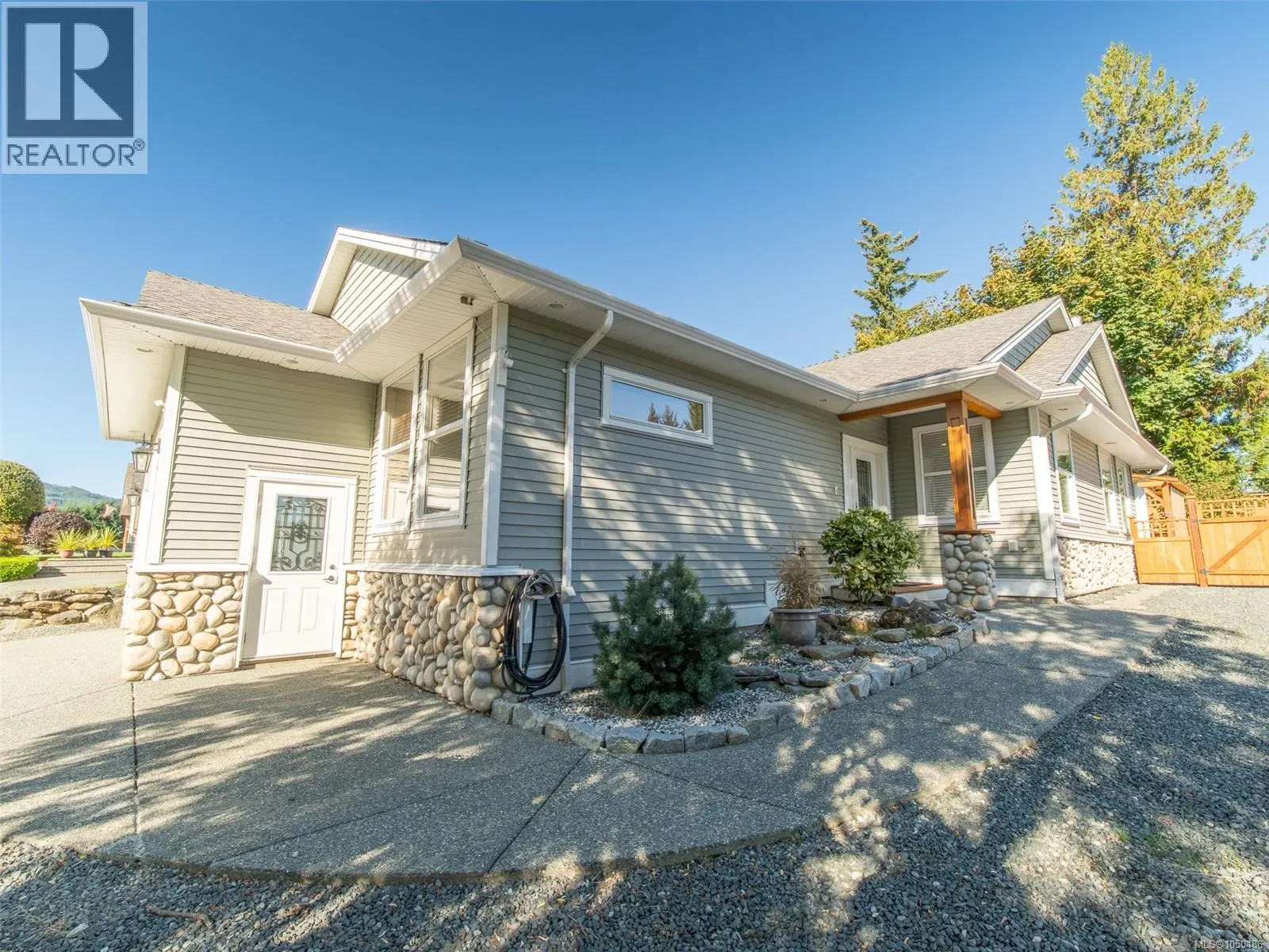 3490 Monterey Dr