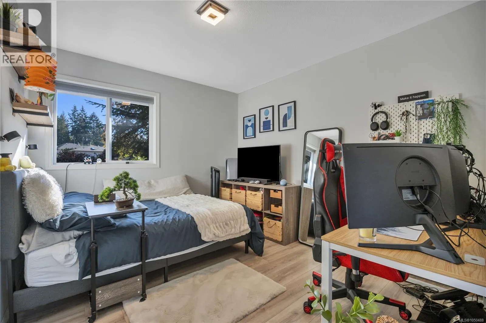 5911 Waldbank Rd