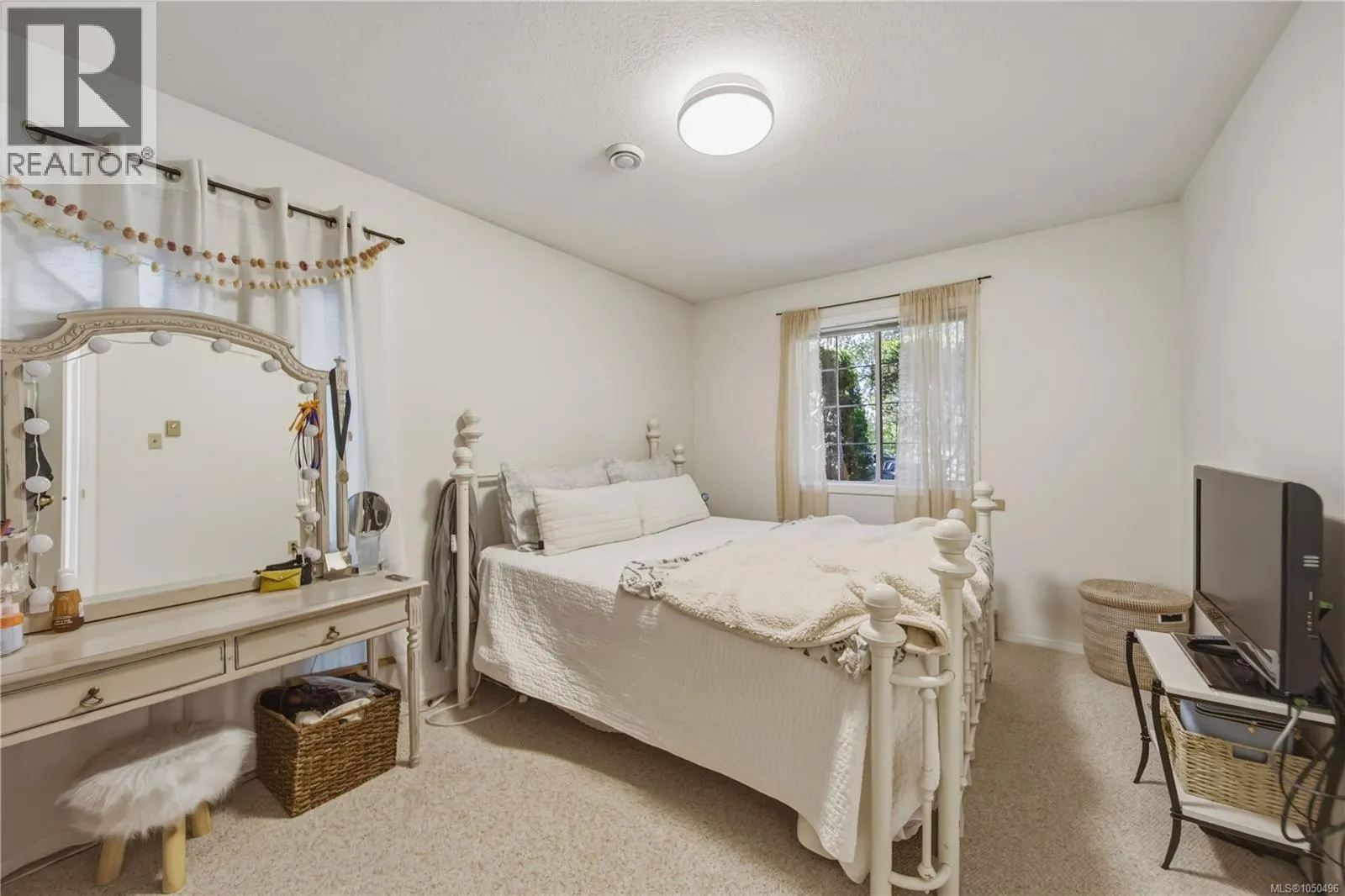 476 Qualicum Rd