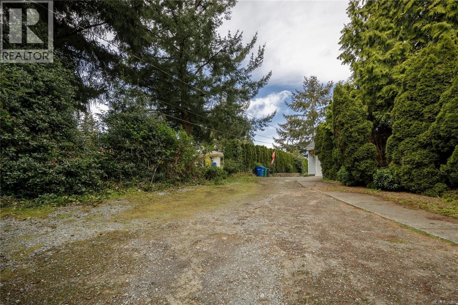 2555 Departure Bay Rd