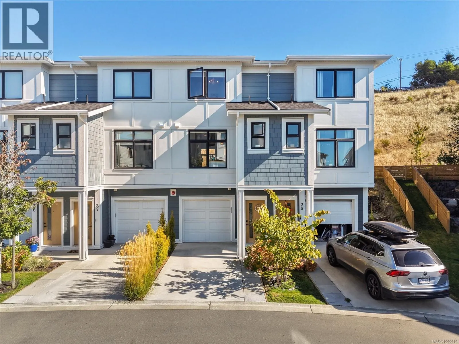 38 255 Caspian Dr