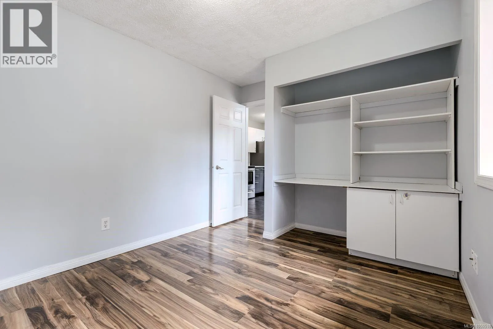 3 450 Gail Pl