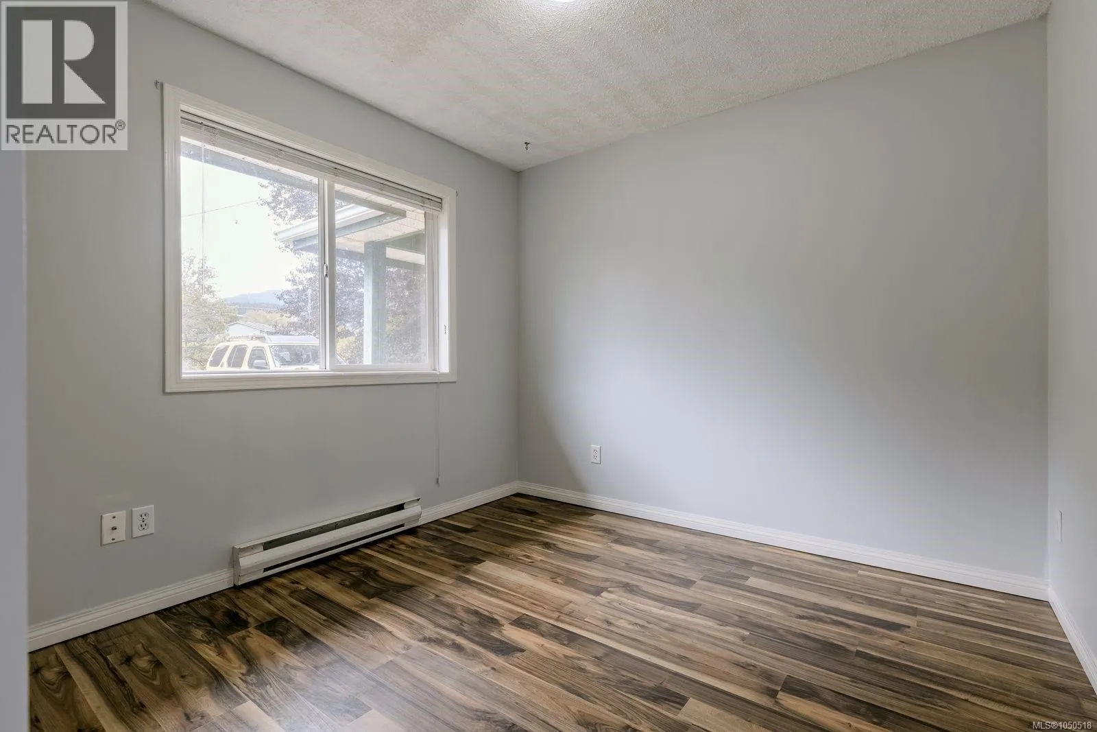 3 450 Gail Pl