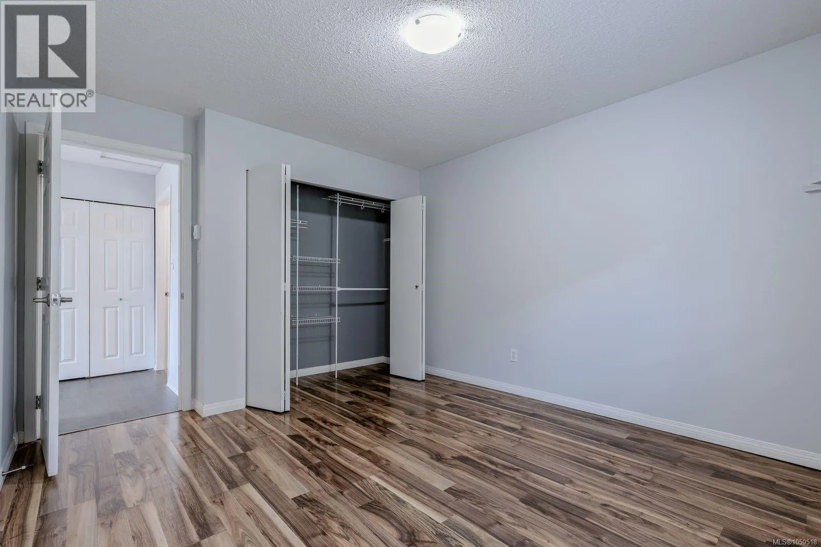 3 450 Gail Pl