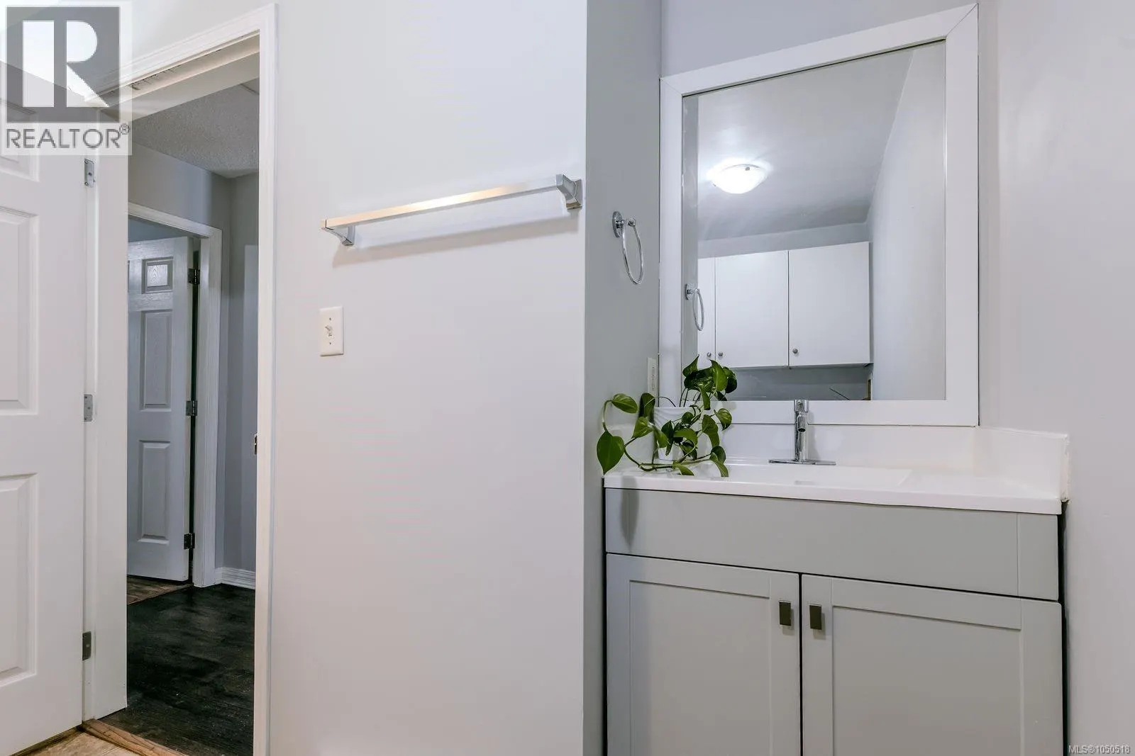 3 450 Gail Pl