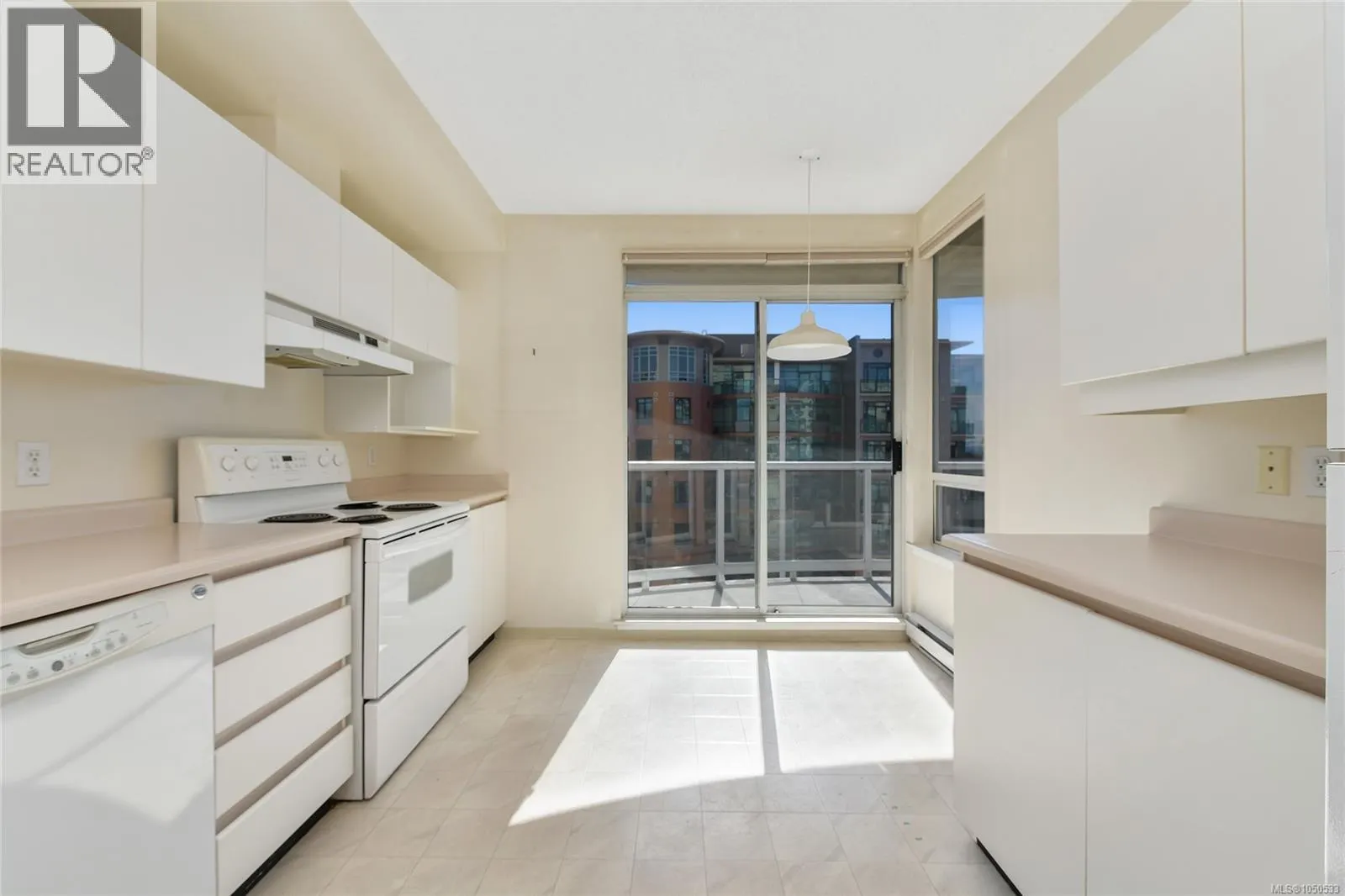 801 1020 View St