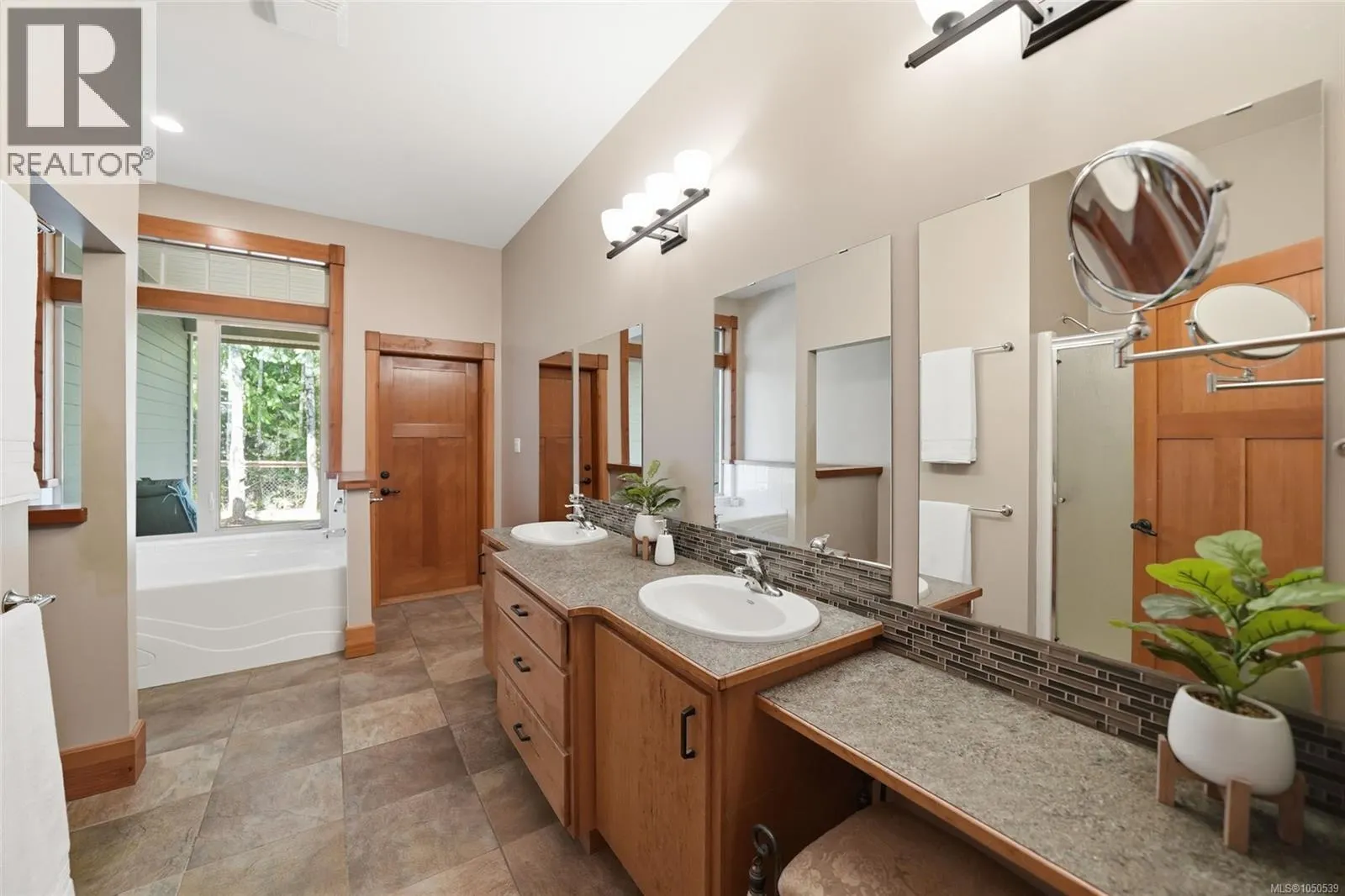 1195 Spider Lake Rd