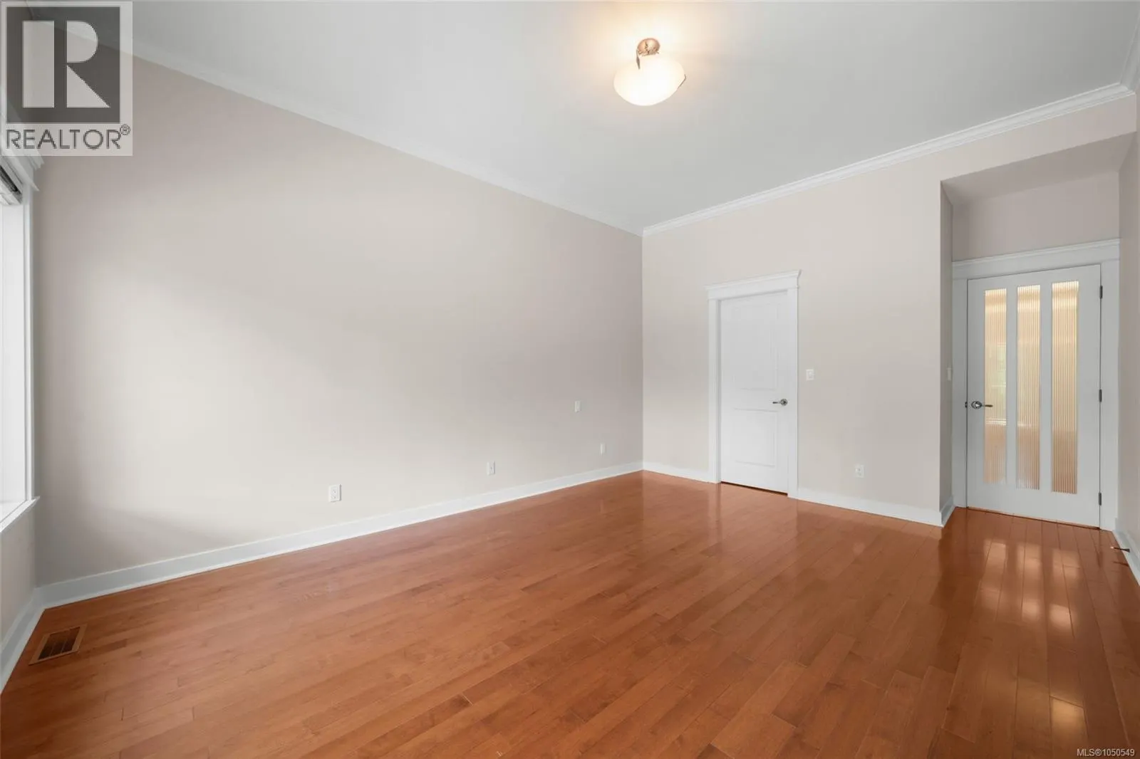 553 Heatherdale Lane