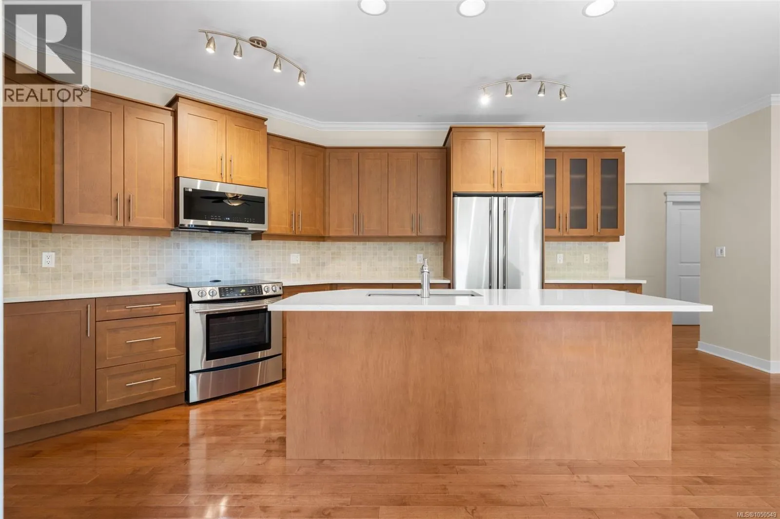 553 Heatherdale Lane
