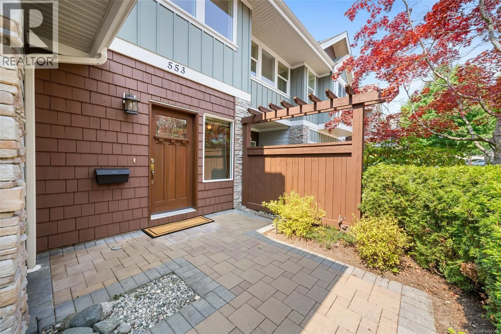 553 Heatherdale Lane