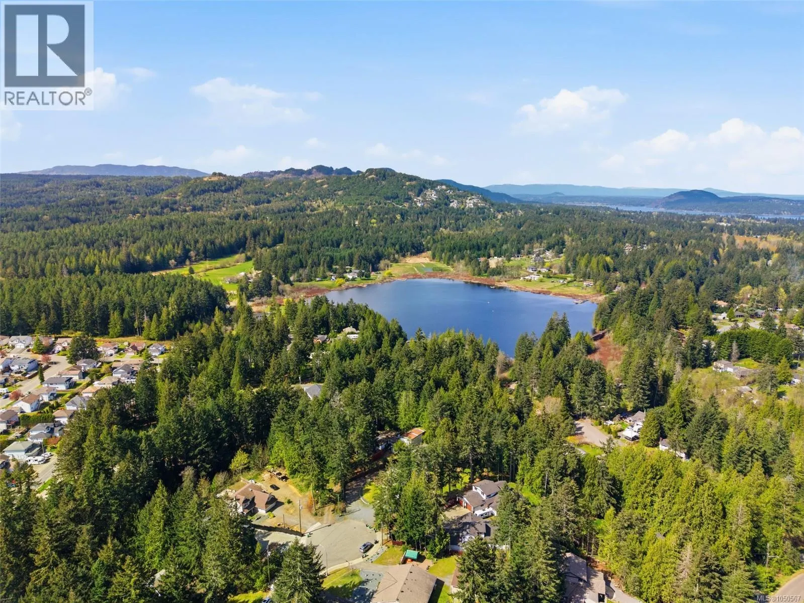 69 Lake Pl