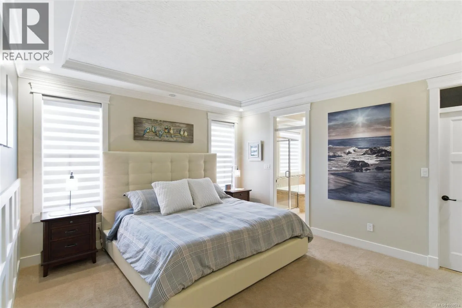 844 Mulholland Dr