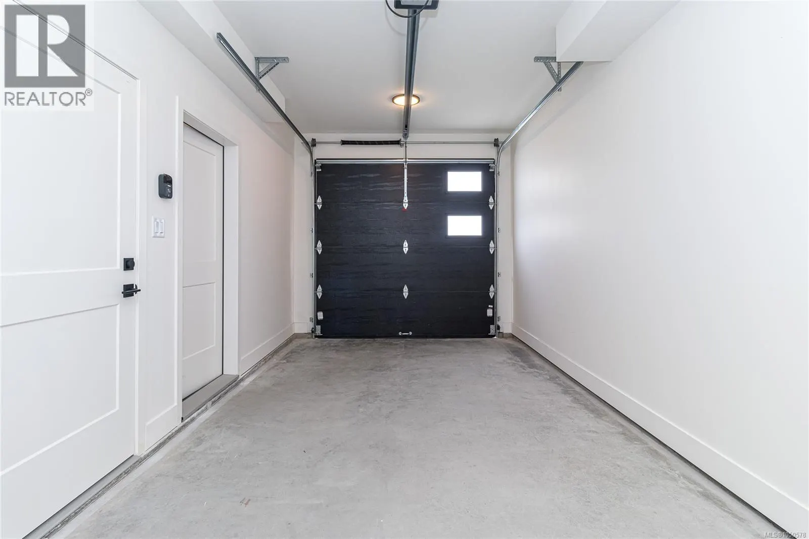 1120 Deltana Ave